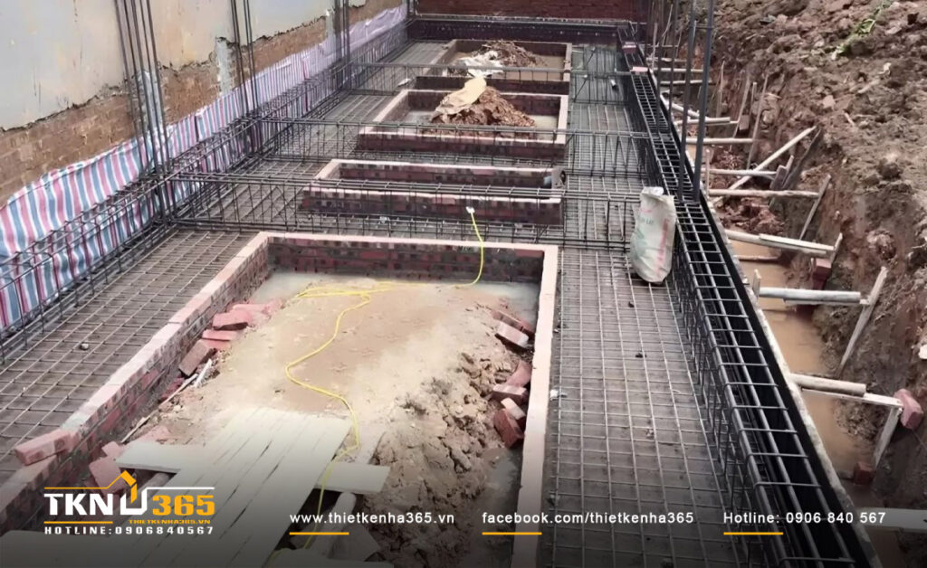 Móng nhà 4 tầng đóng vai trò cực kỳ quan trọng, ảnh hưởng trực tiếp đến chất lượng, độ bền và tuổi thọ của toàn bộ công trình. Móng nhà 4 tầng đóng vai trò cực kỳ quan trọng, ảnh hưởng trực tiếp đến chất lượng, độ bền và tuổi thọ của toàn bộ công trình.