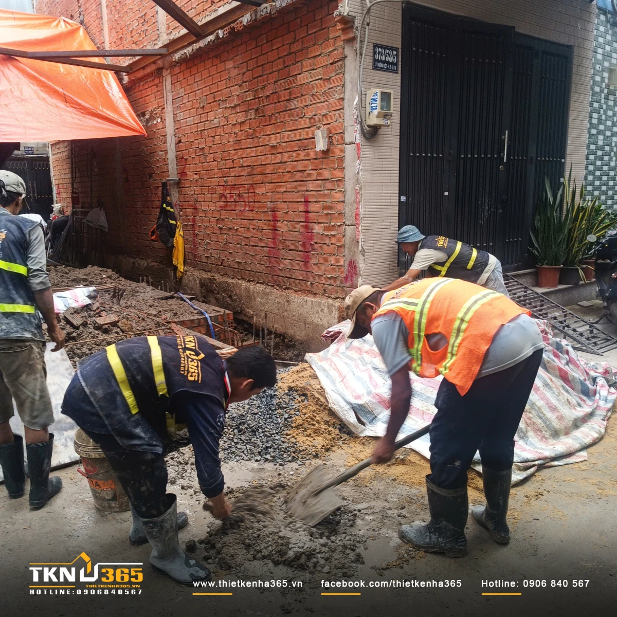 Nhà hẻm nhỏ, dân cư đông đúc gây khó khăn cho quy trình thi công móng